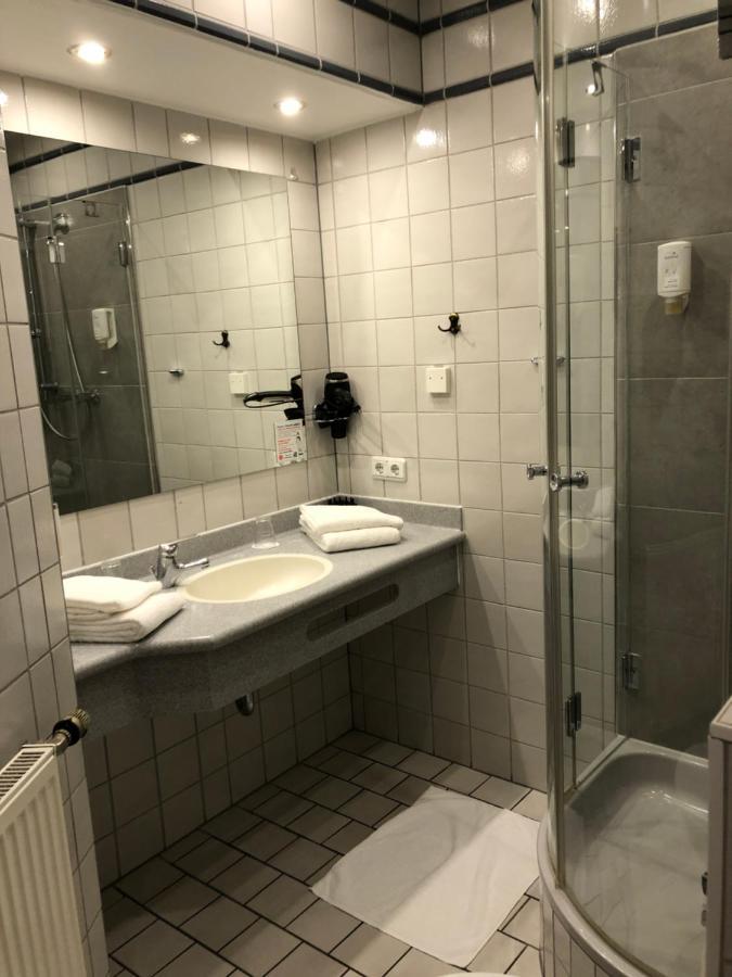 Hotel Restaurant Zum Neuling Bochum Buitenkant foto